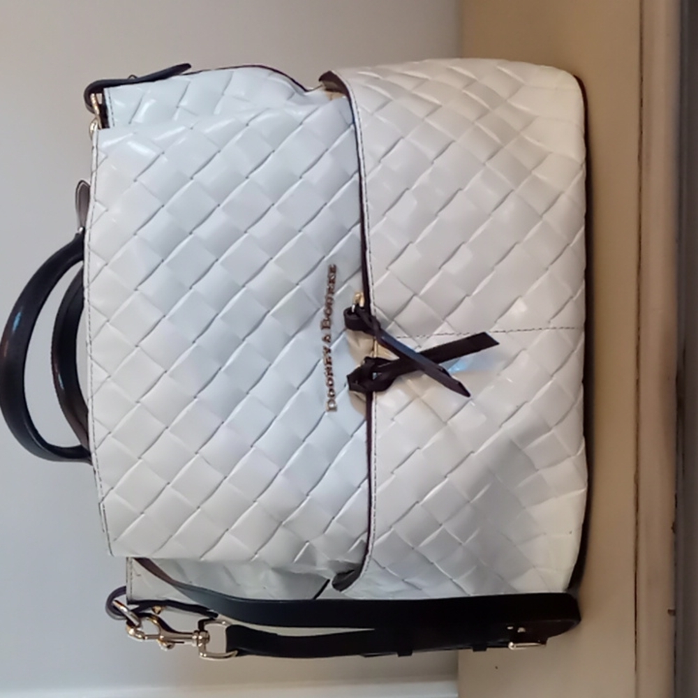 Dooney & Bourke LG Dawson handbag